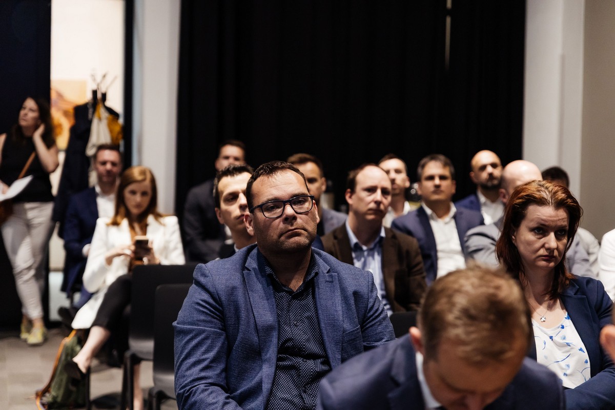 AmCham_Corporate_Banking_Forum__9996.jpg